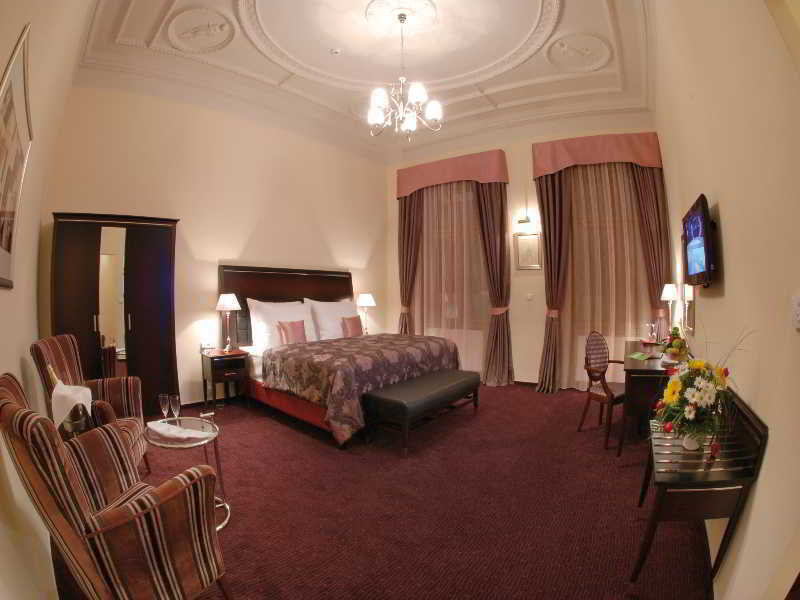 Ea Embassy Hotell Prag
