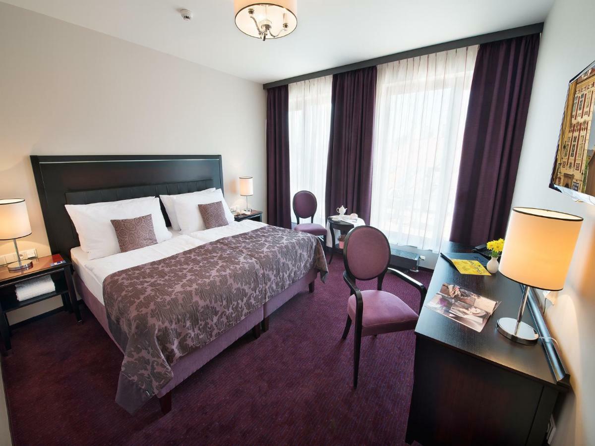 Ea Embassy Hotell Prag